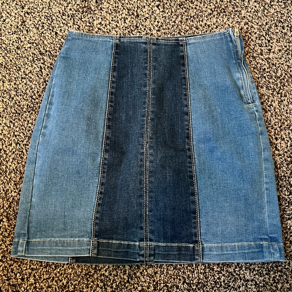 Size 24 PacSun Levi mini skirt